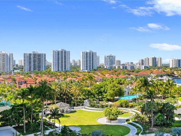 21150 Point Pl 1102, Aventura FL 33180