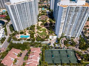 21150 Point Pl 1102, Aventura FL 33180