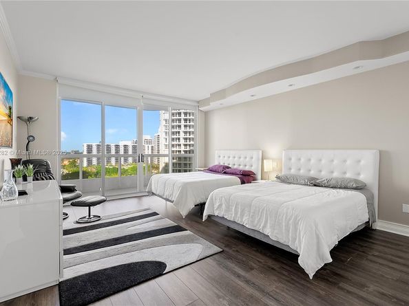 21150 Point Pl 1102, Aventura FL 33180