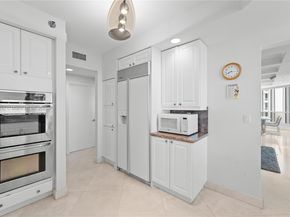 21150 Point Pl 1102, Aventura FL 33180