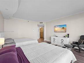 21150 Point Pl 1102, Aventura FL 33180