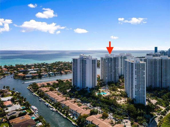 21150 Point Pl 1102, Aventura FL 33180