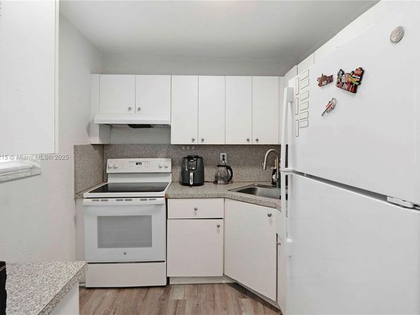 17255 SW 95th Ave 445, Palmetto Bay FL 33157