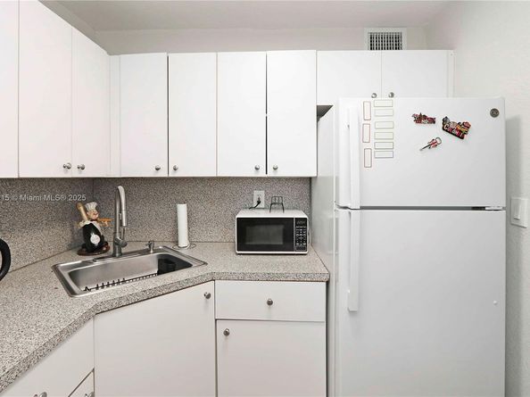 17255 SW 95th Ave 445, Palmetto Bay FL 33157