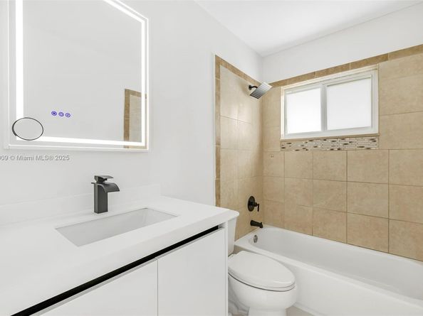 10935 SW 217th Ter, Miami FL 33170
