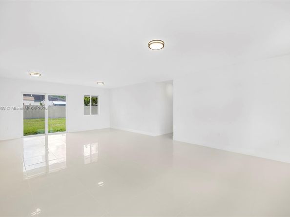 10935 SW 217th Ter, Miami FL 33170