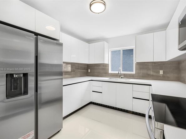 10935 SW 217th Ter, Miami FL 33170