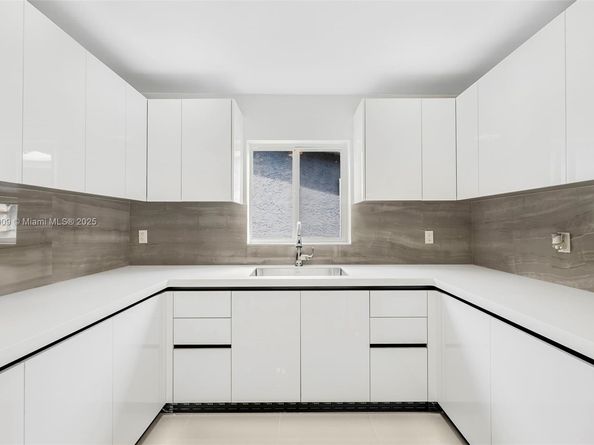 10935 SW 217th Ter, Miami FL 33170