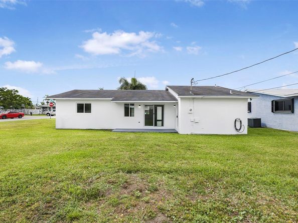 10935 SW 217th Ter, Miami FL 33170