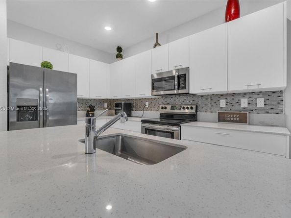 2409 NW 131st Cir, Miami FL 33167