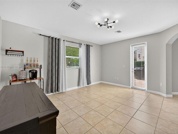 379 NE 25th Ter, Homestead FL 33033