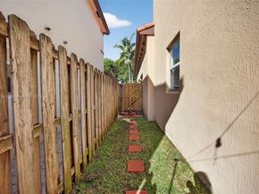 379 NE 25th Ter, Homestead FL 33033