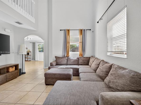 379 NE 25th Ter, Homestead FL 33033