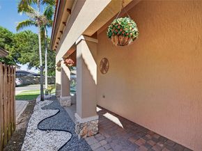 379 NE 25th Ter, Homestead FL 33033