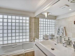 Undisclosed Address #A11974186, Fort Lauderdale FL 33308