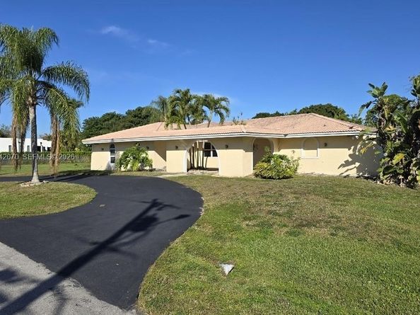 11531 NW 27th St, Plantation FL 33323