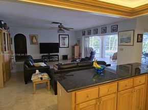 11531 NW 27th St, Plantation FL 33323