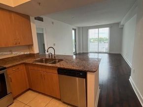 Undisclosed Address #A12000101, Hollywood FL 33020