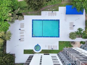 20100 W Country Club Dr 405, Aventura FL 33180