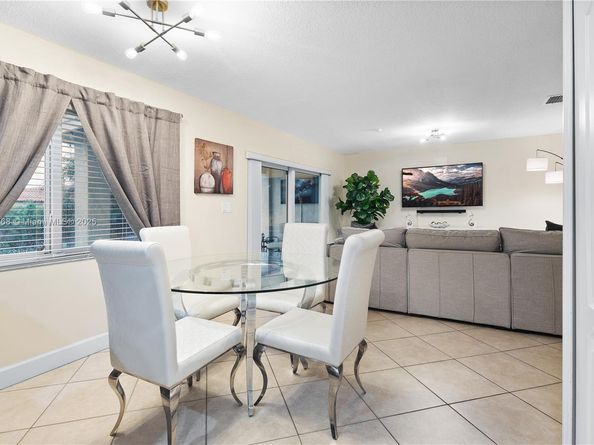 4461 SW 162nd Ct, Miami FL 33185
