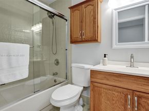 2641 W Gately Dr W 1002, West Palm Beach FL 33415