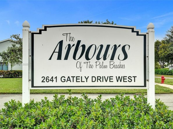 2641 W Gately Dr W 1002, West Palm Beach FL 33415