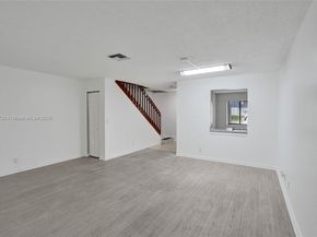 2641 W Gately Dr W 1002, West Palm Beach FL 33415
