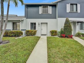 2641 W Gately Dr W 1002, West Palm Beach FL 33415