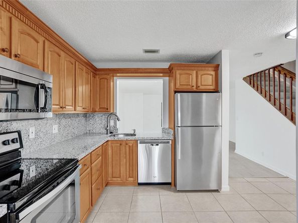 2641 W Gately Dr W 1002, West Palm Beach FL 33415