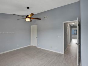 2641 W Gately Dr W 1002, West Palm Beach FL 33415