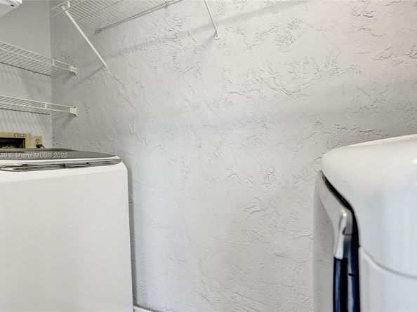 2641 W Gately Dr W 1002, West Palm Beach FL 33415