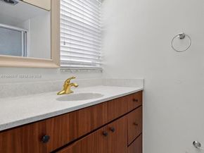 421 NE 14th Ave 608, Hallandale Beach FL 33009