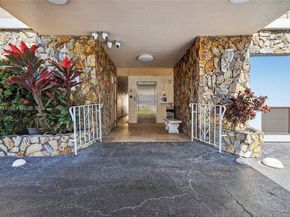 421 NE 14th Ave 608, Hallandale Beach FL 33009