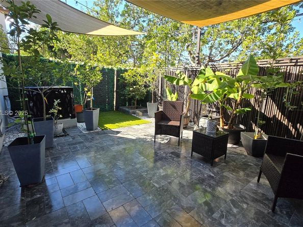 21380 NE 2nd Ct, Miami FL 33179