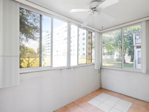 1200 Tallwood Ave 109, Hollywood FL 33021
