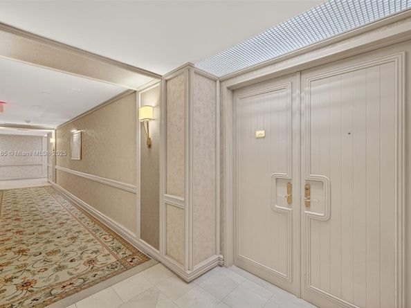 20281 E Country Club Dr 704, Aventura FL 33180