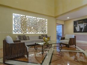 20281 E Country Club Dr 704, Aventura FL 33180