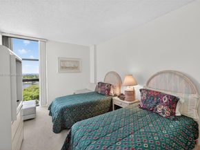20281 E Country Club Dr 704, Aventura FL 33180