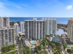 20281 E Country Club Dr 704, Aventura FL 33180