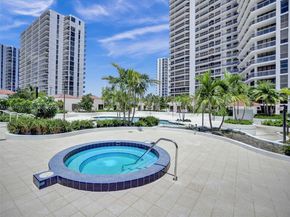 20281 E Country Club Dr 704, Aventura FL 33180