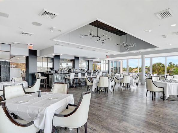20281 E Country Club Dr 704, Aventura FL 33180