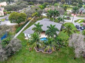 13801 Alexandria Ct, Davie FL 33325