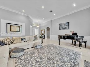 13801 Alexandria Ct, Davie FL 33325