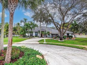 13801 Alexandria Ct, Davie FL 33325