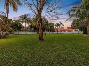 13801 Alexandria Ct, Davie FL 33325