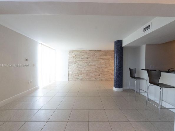 2977 Mcfarlane Rd PH9, Miami FL 33133