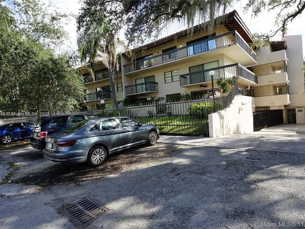 5201 Orduna Dr 12, Coral Gables FL 33146