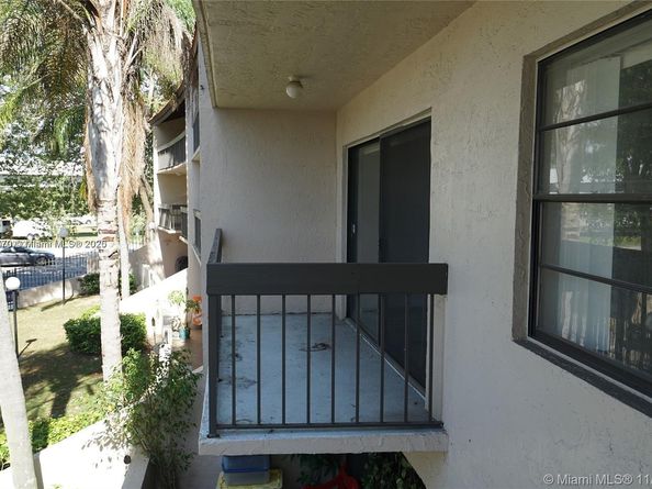 5201 Orduna Dr 12, Coral Gables FL 33146