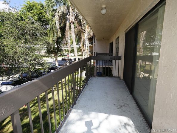 5201 Orduna Dr 12, Coral Gables FL 33146