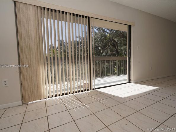 5201 Orduna Dr 12, Coral Gables FL 33146